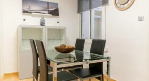 Ahllenrock Barcelona- Escape Parking GRATIS-AC-Metro- Aeropuerto-4-6 Personas - Image 5