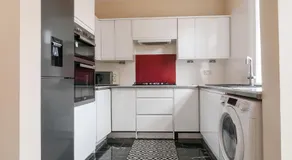 2 Bed Property, sleeps 5, free parking, near city centre - Image 3