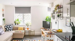 #09 Stylish 2 bed Apart - Sleep 5 - fast Wi-fi - BHX NEC- " Perfect for Contractors and Families - Free Parking" - Image 2