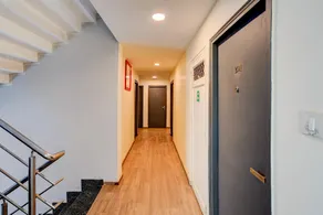 Super OYO Townhouse Singapore Mall Formerly Hotel Sunshine - Image 3