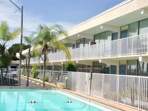 America's Best Inn Lakeland - Image 2