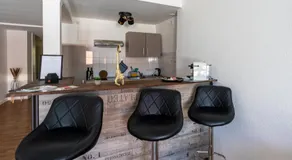 Gemutliche 2-Zimmer Wohnung - Balkon - Parkplatz - Smart TV - Arbeitsplatz - Image 5