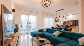 Villa La Reina - Private Heated Pool & Garden - Image 2