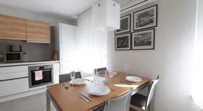 Eva Tour As / Moderno appartamento 2BR in centro, garage gratuito, WiFi e aria condizionata - Image 4