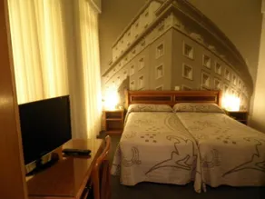 Hotel Photo Zabalburu - Image 4