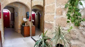 The Cloisters Bed And Breakfast - Image 5