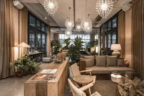 SI Hotel - Image 2