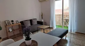 Apartamento en el centro de Elche con terraza - Image 2