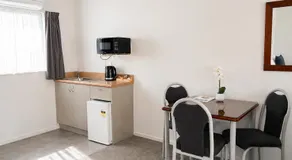 BK's Magnolia Motor Lodge - Image 2