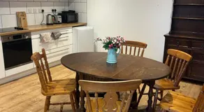 Salmon Leap Hotel - Image 3