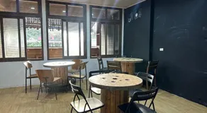 福隆出站30秒 一間屋 駅前宿 One House Backpacker - Image 3