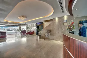 Palm Beach Hotel - Image 2