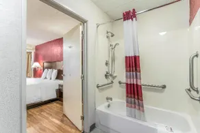 Red Roof Inn Columbia, MO - Image 3