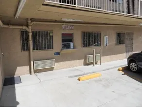 Golden West Manor Motel - Image 3