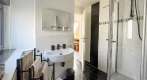 Gemütliche Ferienwohnung mit 2 Schlafzimmern, Fitness & Bestlage - Image 2