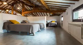 Hostel.B - Image 2