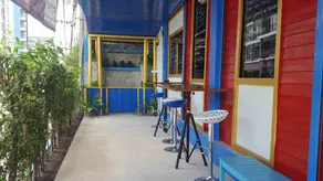 Super Hostel - Image 5