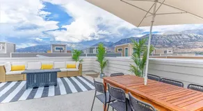 Modern 4BR Home Rooftop Patio Mountain Views - Image 4