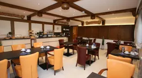 Hotel Münchner Hof - Image 3