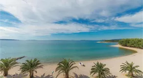 Apartment in Dinjiška by the Beach - Image 3