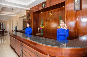 Beachfront Hotel - Image 4