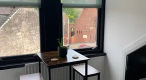 Lovely 2 Bedroom Apartment in Central Location - Image 5