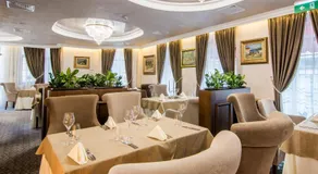 Residence City Garden - Certificate of Excellence Top 10 BEST Five-Stars City Hotels for 2024 awarded by HTIF - Image 4