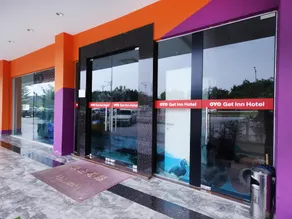 OYO 1043 Get Inn Hotel Sendayan - Image 3