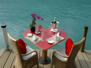 Boutique Hotel Bellevue B&B am Brienzersee Iseltwald Interlaken - Image 3