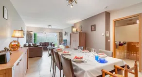 Luxury apartment with garden close to the beach - Image 3
