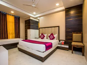 OYO Hotel Orange Lily - Image 2