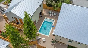The Grand Augustine l Heated Pool l Walk to DNTN - Image 4
