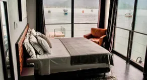 1819 Marine Hotel - Image 2