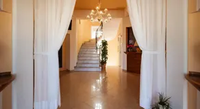 Hotel de la Ville - Image 3