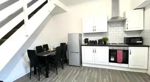 2Bed House-10min drive to Durham - Image 4