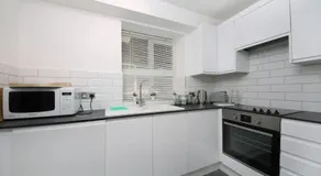 Ealing Garden Flat - Image 3