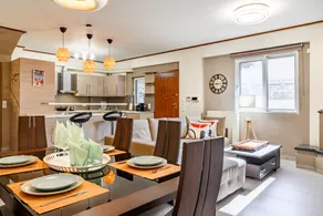 Lovehome - 4BD Villa with views-15mins to airport,10mins to MEC ΑΕ- 2mins to bus stop ,10mins to Suburban Railway on foot - Image 3