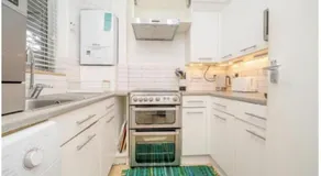 Pet Friendly 1Bed Studio with Free Parking - Image 3