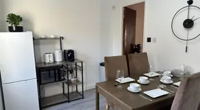 Cozy 2 bedrooms with private parking space and garden - Image 5