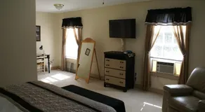 Stamford Gables Bed and Breakfast - Image 2