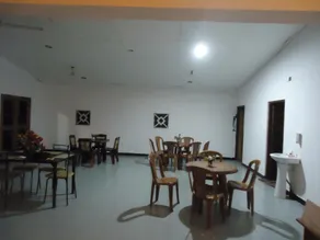 Seven Flowers Hotel - Image 3