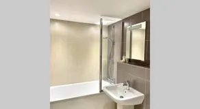 Luna Beach - Luxury Carbis Bay Apartment + Parking - Image 2