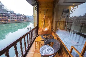 Phoenix Fuyuan Villa Riverside Hotel - Image 5