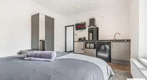 Seaside Apartments - Image 2
