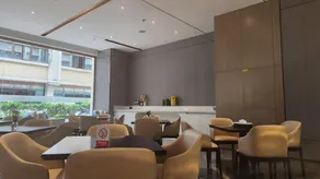 A Courtyard in the City: Tranquil Moments, A Secluded Abode (Liupanshui Wanda Plaza Store) - Image 5