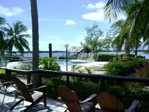 Coconut Palm Inn - Image 4