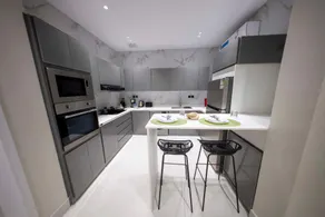 Luxury two bedroom Apartment As Salamah - Image 3