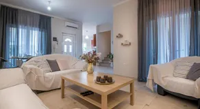 Leas House - Image 2