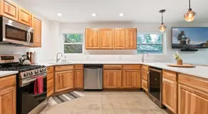 Family Home - Sandpointschweitzer - Image 4
