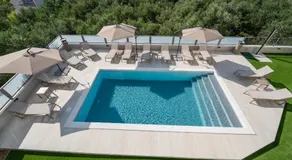 Poolside Hideout Apartments - Image 5